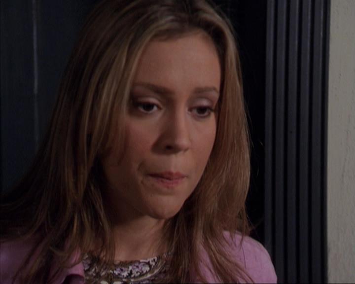 Charmed-Online-dot-net_309SleuthingWithTheEnemy1286.jpg Charmed-Online-dot-net_309SleuthingWithTheEnemy1286.jpg