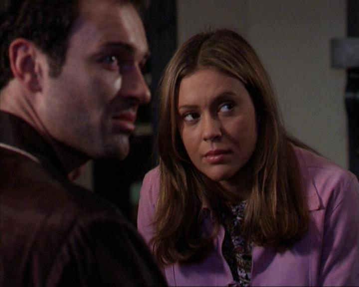 Charmed-Online-dot-net_309SleuthingWithTheEnemy1403.jpg Charmed-Online-dot-net_309SleuthingWithTheEnemy1403.jpg