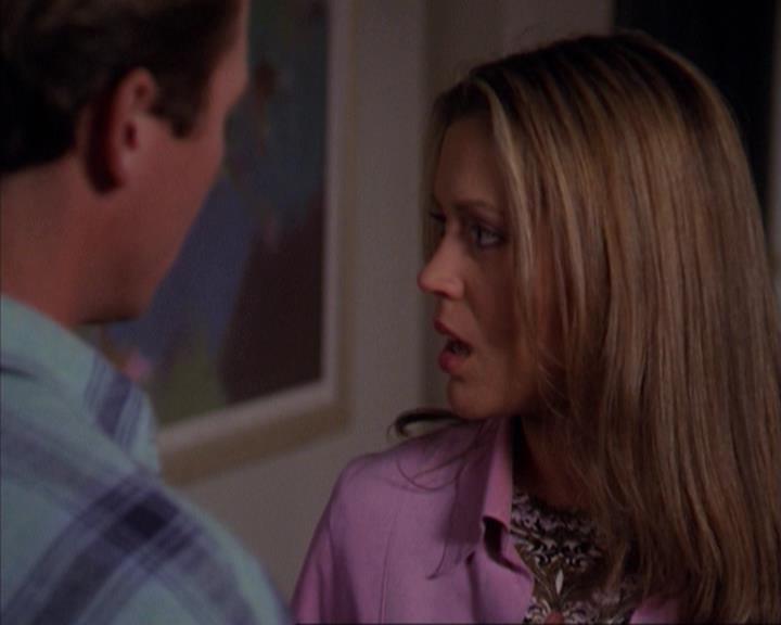 Charmed-Online-dot-net_309SleuthingWithTheEnemy1469.jpg Charmed-Online-dot-net_309SleuthingWithTheEnemy1469.jpg