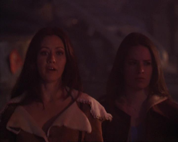 Charmed-Online-dot-net_309SleuthingWithTheEnemy1520.jpg