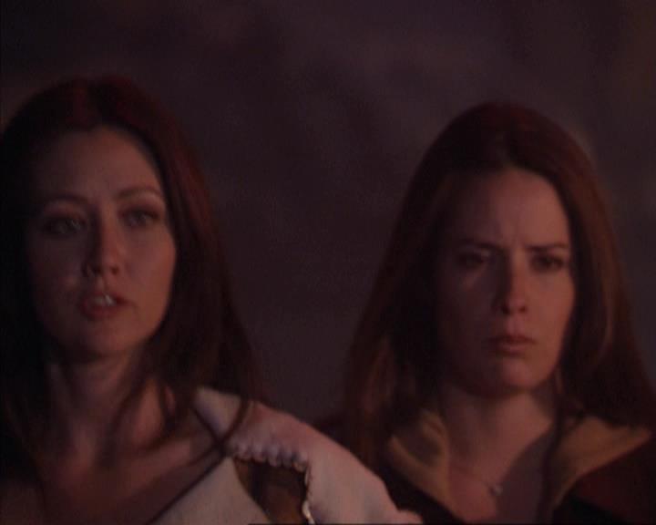 Charmed-Online-dot-net_309SleuthingWithTheEnemy1522.jpg