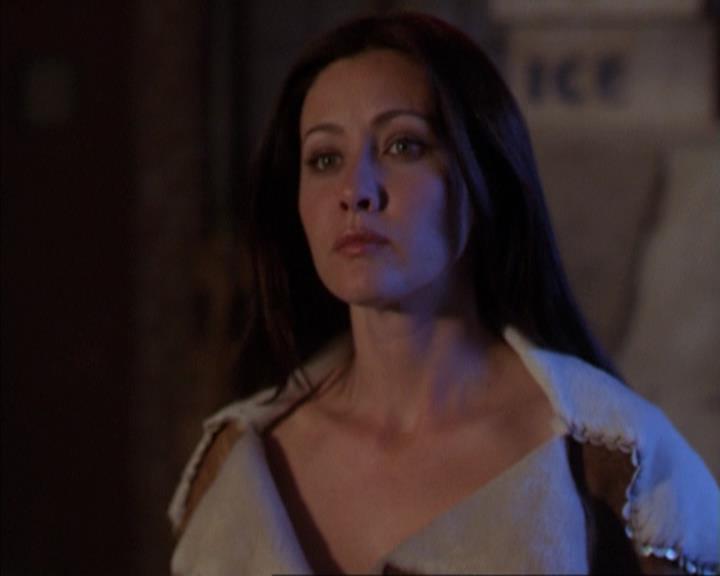 Charmed-Online-dot-net_309SleuthingWithTheEnemy1595.jpg