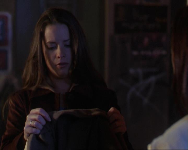 Charmed-Online-dot-net_309SleuthingWithTheEnemy1622.jpg