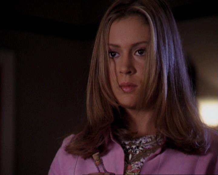 Charmed-Online-dot-net_309SleuthingWithTheEnemy1736.jpg