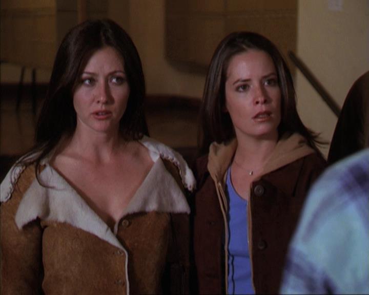 Charmed-Online-dot-net_309SleuthingWithTheEnemy1758.jpg Charmed-Online-dot-net_309SleuthingWithTheEnemy1758.jpg