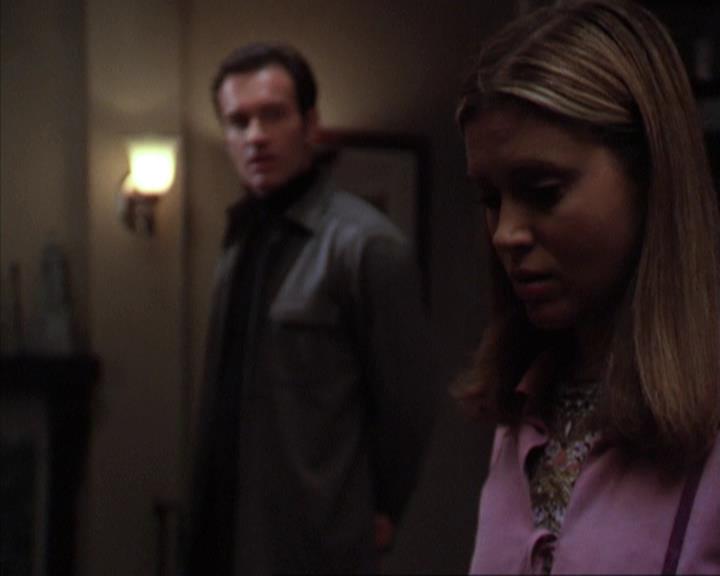 Charmed-Online-dot-net_309SleuthingWithTheEnemy1784.jpg Charmed-Online-dot-net_309SleuthingWithTheEnemy1784.jpg