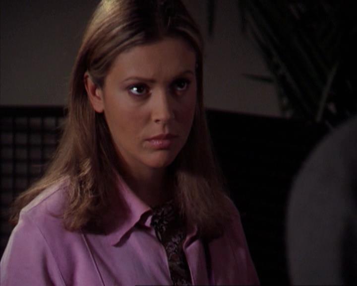 Charmed-Online-dot-net_309SleuthingWithTheEnemy1794.jpg Charmed-Online-dot-net_309SleuthingWithTheEnemy1794.jpg