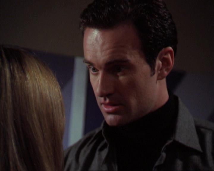 Charmed-Online-dot-net_309SleuthingWithTheEnemy1805.jpg Charmed-Online-dot-net_309SleuthingWithTheEnemy1805.jpg