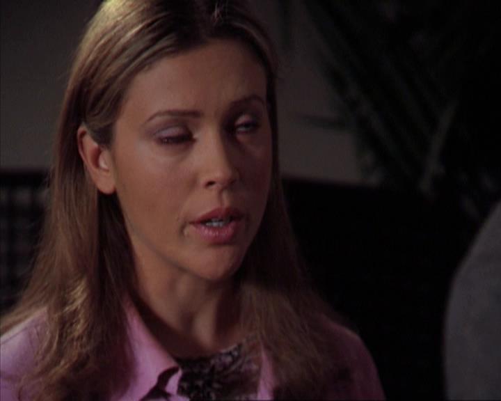 Charmed-Online-dot-net_309SleuthingWithTheEnemy1810.jpg Charmed-Online-dot-net_309SleuthingWithTheEnemy1810.jpg