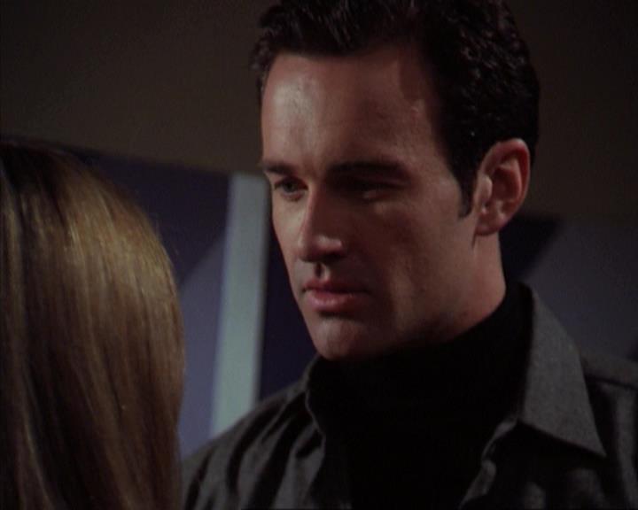 Charmed-Online-dot-net_309SleuthingWithTheEnemy1812.jpg Charmed-Online-dot-net_309SleuthingWithTheEnemy1812.jpg