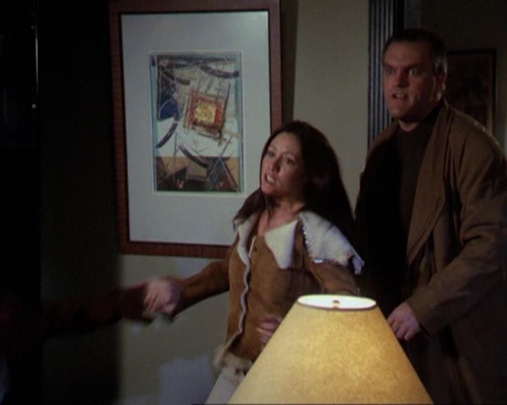 Charmed-Online-dot-net_309SleuthingWithTheEnemy1837.jpg Charmed-Online-dot-net_309SleuthingWithTheEnemy1837.jpg