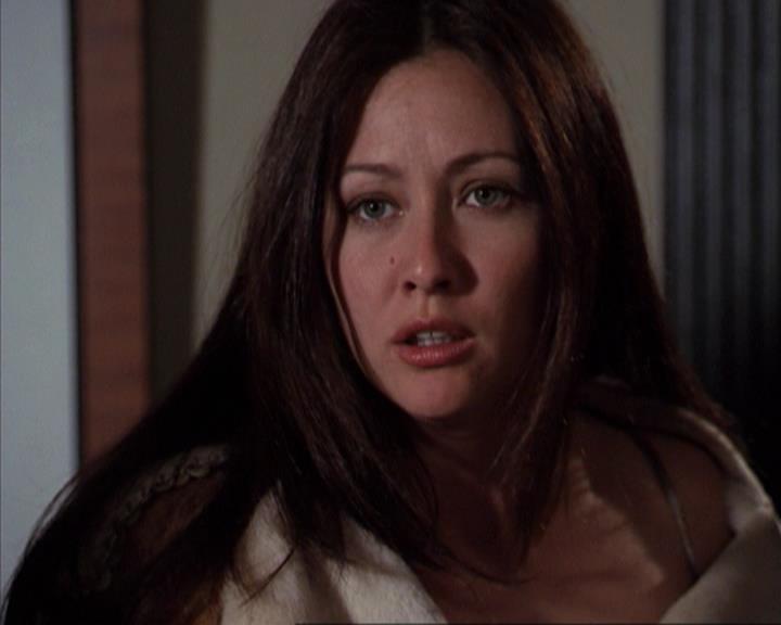 Charmed-Online-dot-net_309SleuthingWithTheEnemy1842.jpg Charmed-Online-dot-net_309SleuthingWithTheEnemy1842.jpg