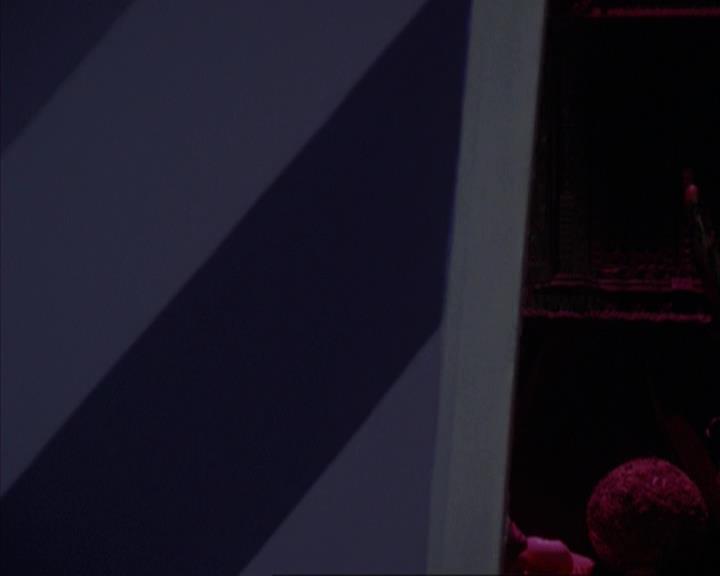 Charmed-Online-dot-net_309SleuthingWithTheEnemy1846.jpg Charmed-Online-dot-net_309SleuthingWithTheEnemy1846.jpg