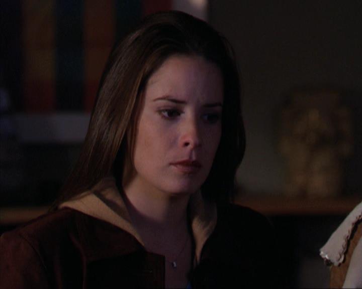 Charmed-Online-dot-net_309SleuthingWithTheEnemy1861.jpg Charmed-Online-dot-net_309SleuthingWithTheEnemy1861.jpg