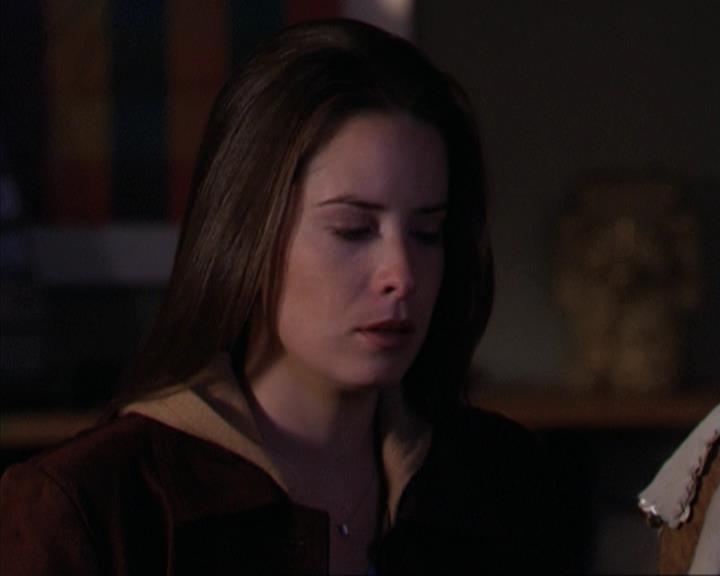 Charmed-Online-dot-net_309SleuthingWithTheEnemy1863.jpg Charmed-Online-dot-net_309SleuthingWithTheEnemy1863.jpg