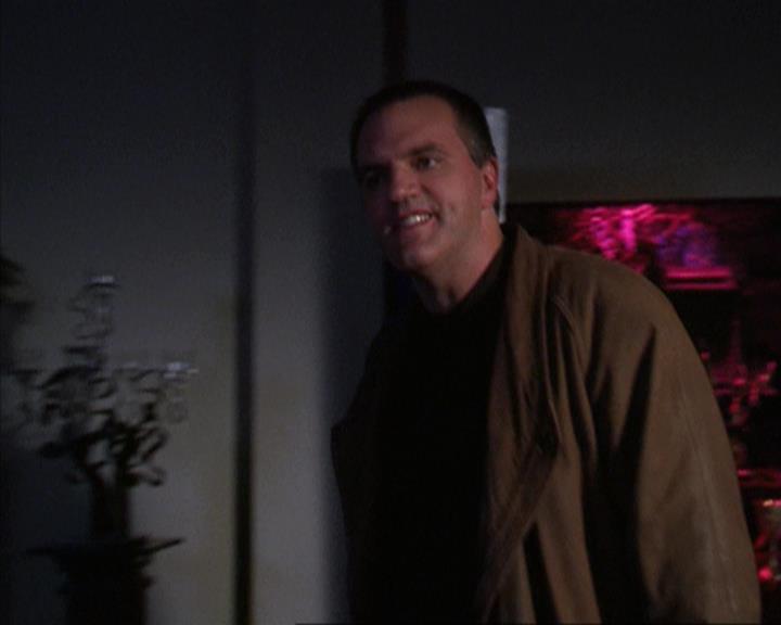 Charmed-Online-dot-net_309SleuthingWithTheEnemy1865.jpg Charmed-Online-dot-net_309SleuthingWithTheEnemy1865.jpg