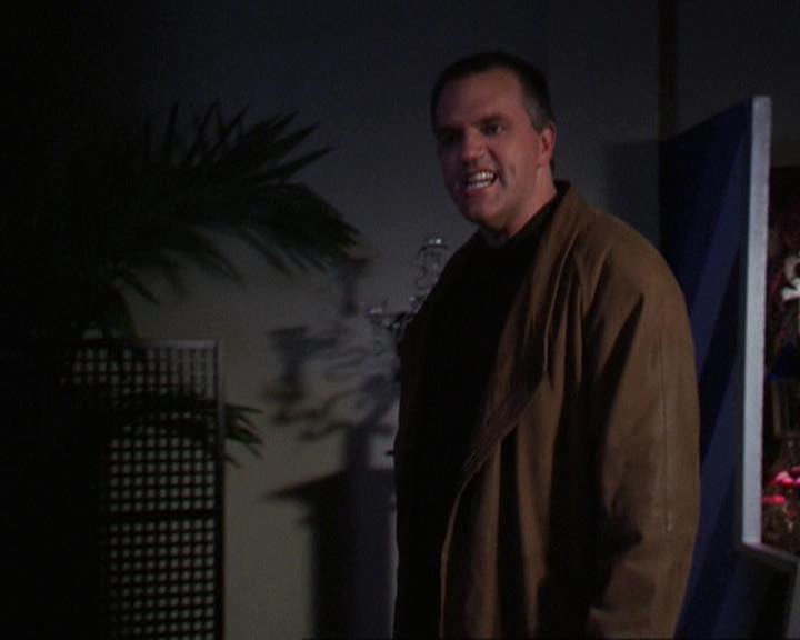 Charmed-Online-dot-net_309SleuthingWithTheEnemy1866.jpg Charmed-Online-dot-net_309SleuthingWithTheEnemy1866.jpg