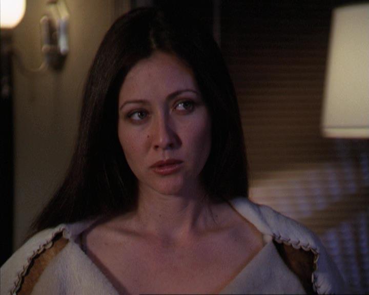 Charmed-Online-dot-net_309SleuthingWithTheEnemy1881.jpg Charmed-Online-dot-net_309SleuthingWithTheEnemy1881.jpg