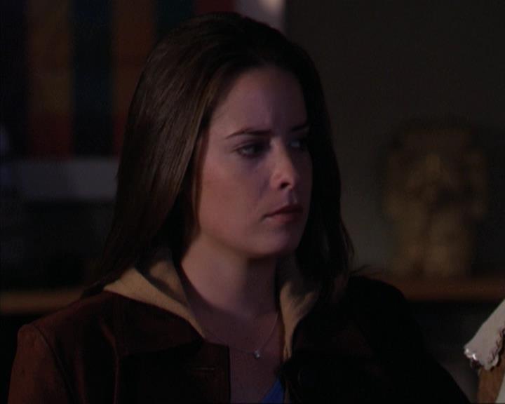 Charmed-Online-dot-net_309SleuthingWithTheEnemy1893.jpg Charmed-Online-dot-net_309SleuthingWithTheEnemy1893.jpg