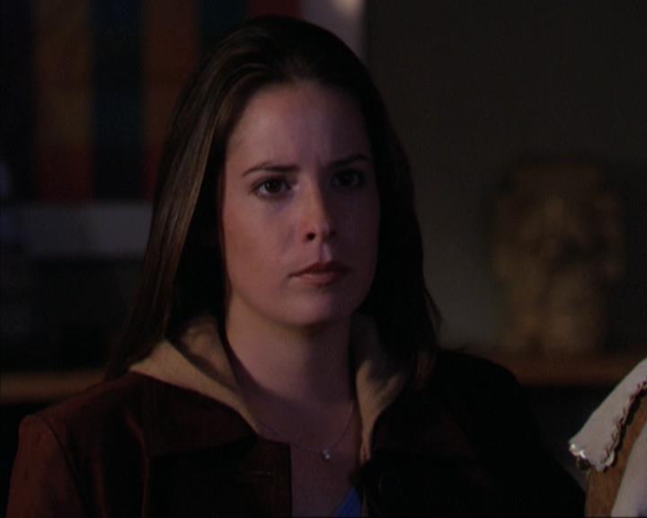 Charmed-Online-dot-net_309SleuthingWithTheEnemy1896.jpg Charmed-Online-dot-net_309SleuthingWithTheEnemy1896.jpg