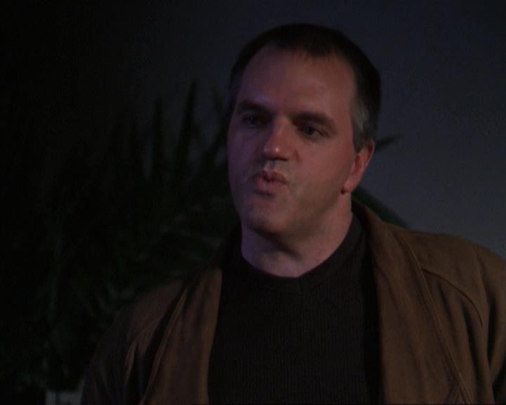 Charmed-Online-dot-net_309SleuthingWithTheEnemy1900.jpg Charmed-Online-dot-net_309SleuthingWithTheEnemy1900.jpg