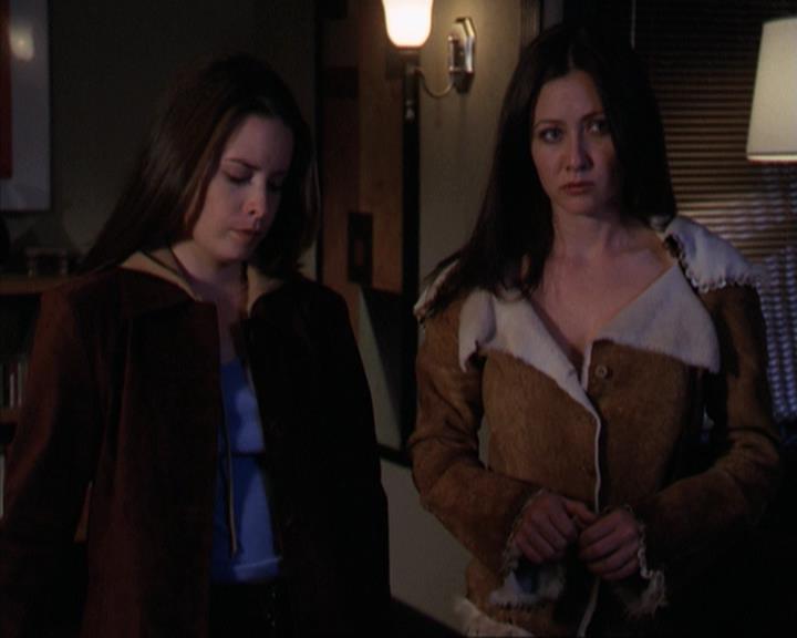 Charmed-Online-dot-net_309SleuthingWithTheEnemy1913.jpg Charmed-Online-dot-net_309SleuthingWithTheEnemy1913.jpg