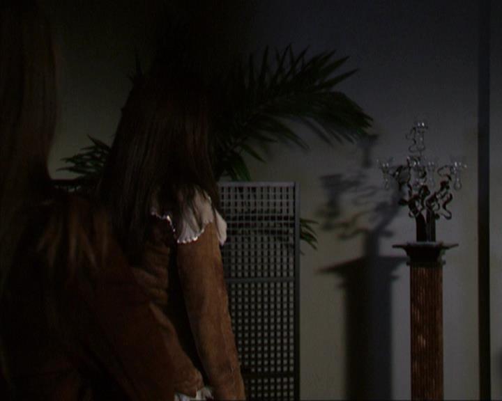 Charmed-Online-dot-net_309SleuthingWithTheEnemy1926.jpg Charmed-Online-dot-net_309SleuthingWithTheEnemy1926.jpg