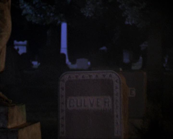 Charmed-Online-dot-net_309SleuthingWithTheEnemy1939.jpg