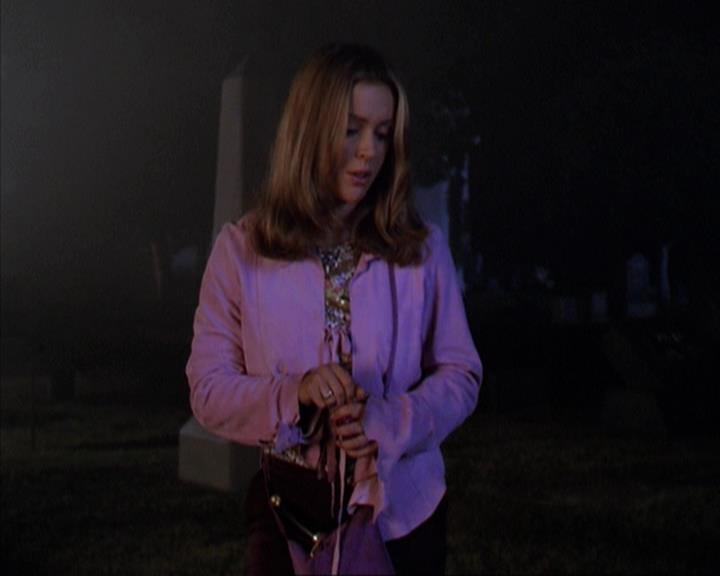 Charmed-Online-dot-net_309SleuthingWithTheEnemy1953.jpg Charmed-Online-dot-net_309SleuthingWithTheEnemy1953.jpg