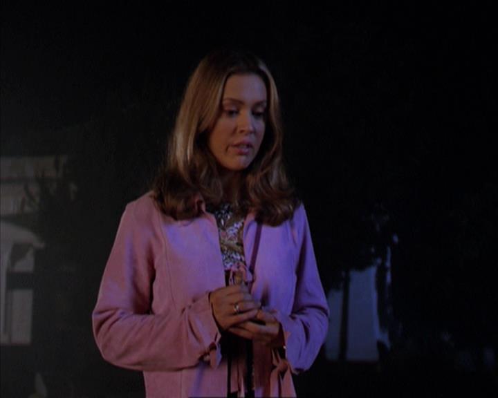 Charmed-Online-dot-net_309SleuthingWithTheEnemy1959.jpg Charmed-Online-dot-net_309SleuthingWithTheEnemy1959.jpg