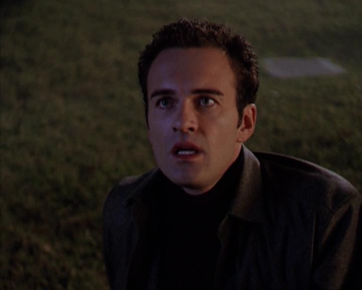 Charmed-Online-dot-net_309SleuthingWithTheEnemy1967.jpg Charmed-Online-dot-net_309SleuthingWithTheEnemy1967.jpg