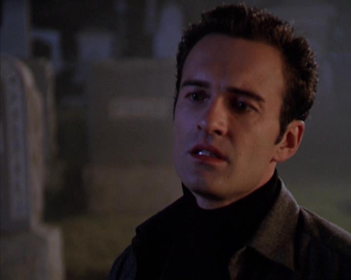 Charmed-Online-dot-net_309SleuthingWithTheEnemy1983.jpg Charmed-Online-dot-net_309SleuthingWithTheEnemy1983.jpg