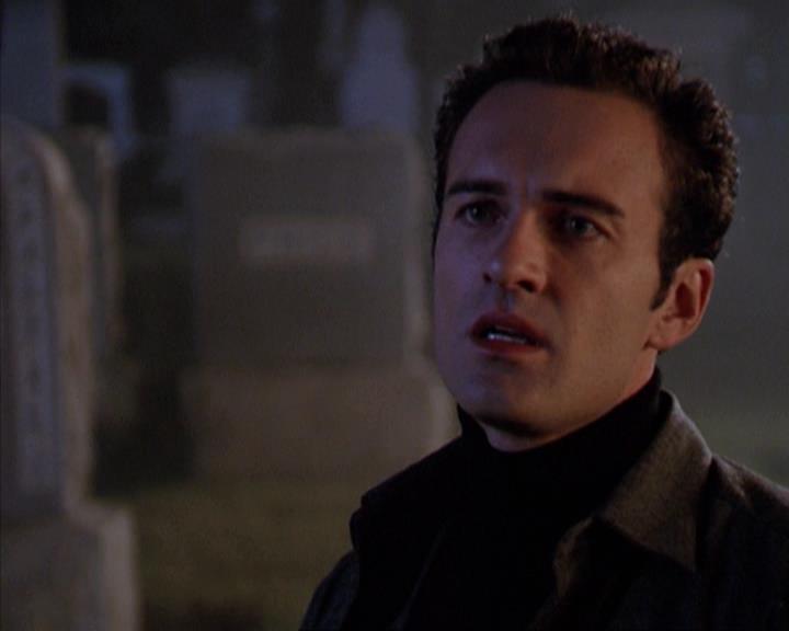 Charmed-Online-dot-net_309SleuthingWithTheEnemy1985.jpg Charmed-Online-dot-net_309SleuthingWithTheEnemy1985.jpg