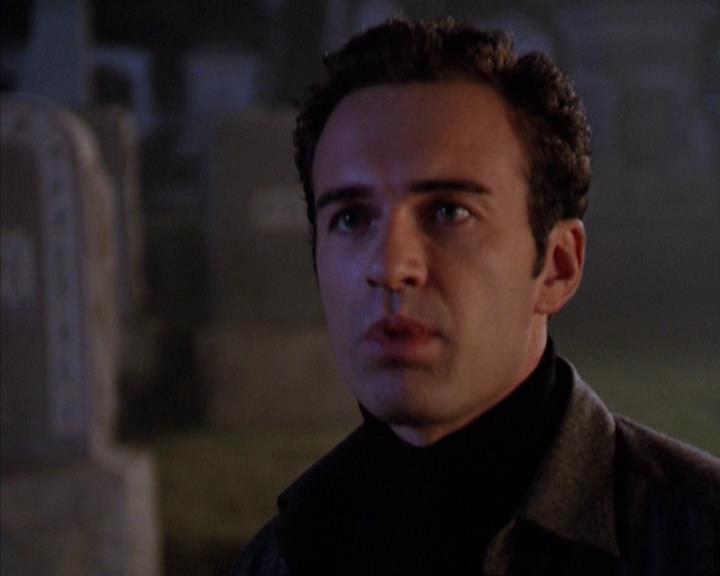 Charmed-Online-dot-net_309SleuthingWithTheEnemy1995.jpg Charmed-Online-dot-net_309SleuthingWithTheEnemy1995.jpg