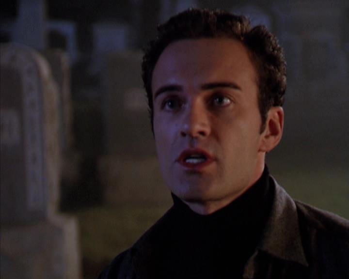 Charmed-Online-dot-net_309SleuthingWithTheEnemy1998.jpg Charmed-Online-dot-net_309SleuthingWithTheEnemy1998.jpg