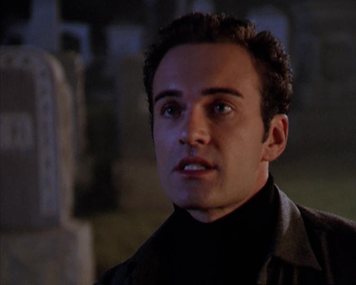 Charmed-Online-dot-net_309SleuthingWithTheEnemy2005.jpg Charmed-Online-dot-net_309SleuthingWithTheEnemy2005.jpg