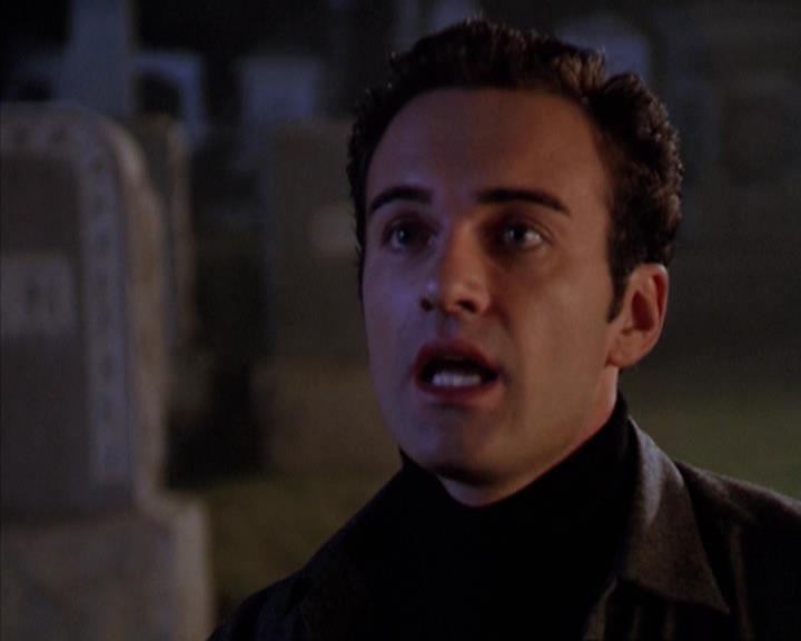 Charmed-Online-dot-net_309SleuthingWithTheEnemy2006.jpg Charmed-Online-dot-net_309SleuthingWithTheEnemy2006.jpg