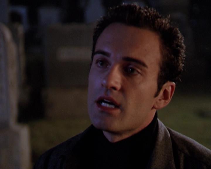 Charmed-Online-dot-net_309SleuthingWithTheEnemy2016.jpg Charmed-Online-dot-net_309SleuthingWithTheEnemy2016.jpg