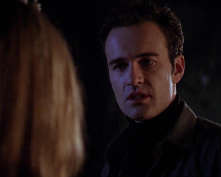 Charmed-Online-dot-net_309SleuthingWithTheEnemy2042.jpg Charmed-Online-dot-net_309SleuthingWithTheEnemy2042.jpg