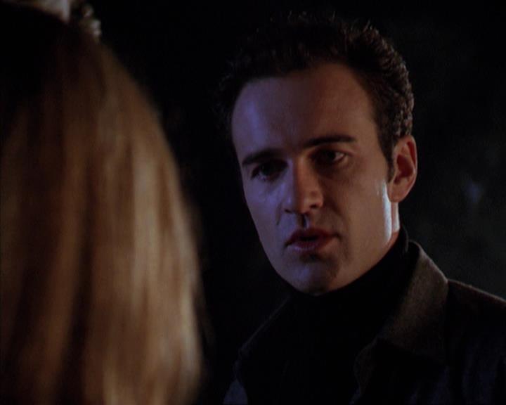 Charmed-Online-dot-net_309SleuthingWithTheEnemy2050.jpg Charmed-Online-dot-net_309SleuthingWithTheEnemy2050.jpg