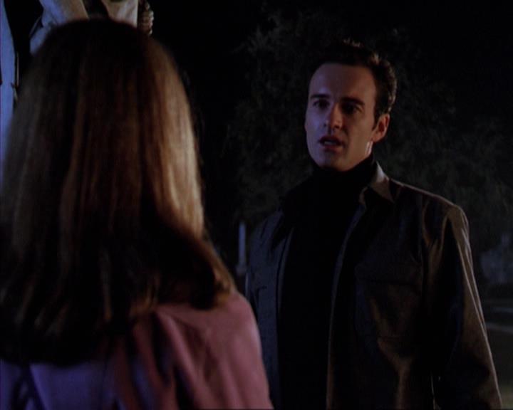 Charmed-Online-dot-net_309SleuthingWithTheEnemy2090.jpg Charmed-Online-dot-net_309SleuthingWithTheEnemy2090.jpg