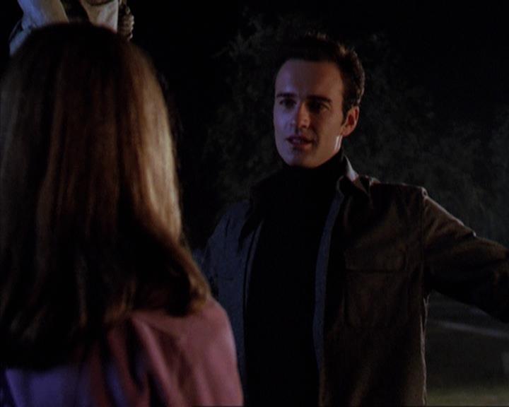 Charmed-Online-dot-net_309SleuthingWithTheEnemy2091.jpg Charmed-Online-dot-net_309SleuthingWithTheEnemy2091.jpg