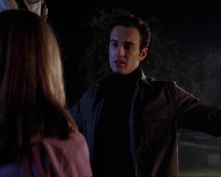 Charmed-Online-dot-net_309SleuthingWithTheEnemy2094.jpg Charmed-Online-dot-net_309SleuthingWithTheEnemy2094.jpg