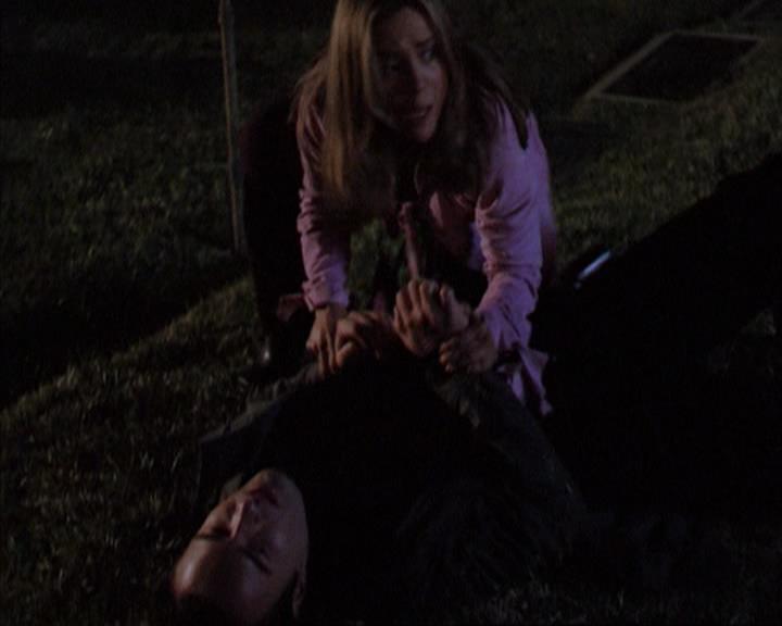 Charmed-Online-dot-net_309SleuthingWithTheEnemy2104.jpg Charmed-Online-dot-net_309SleuthingWithTheEnemy2104.jpg