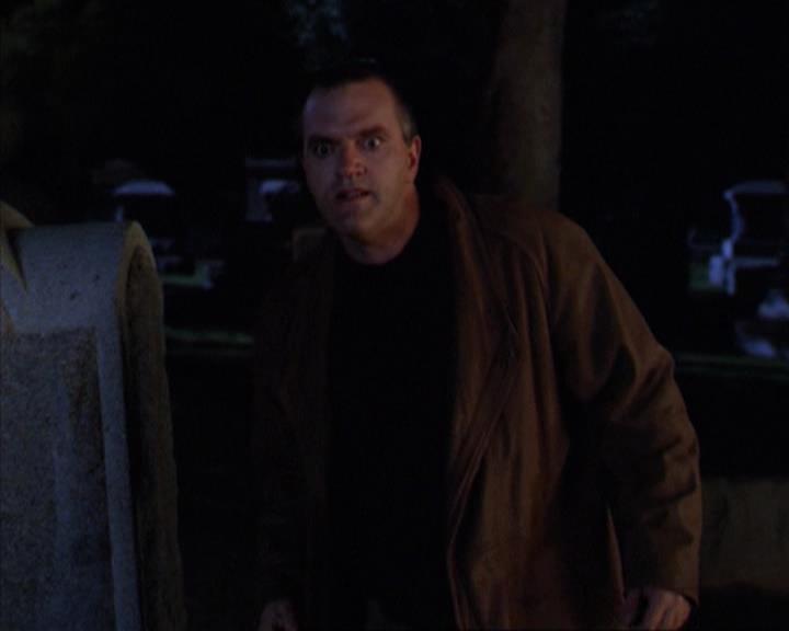 Charmed-Online-dot-net_309SleuthingWithTheEnemy2108.jpg Charmed-Online-dot-net_309SleuthingWithTheEnemy2108.jpg