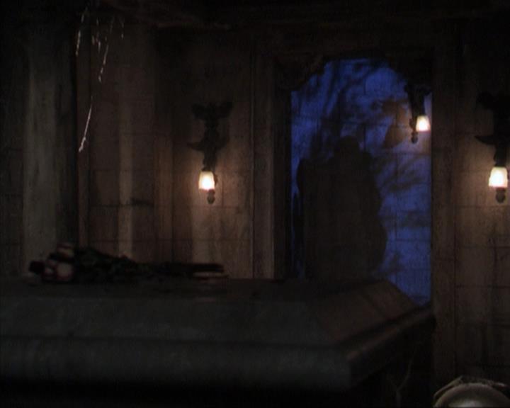 Charmed-Online-dot-net_309SleuthingWithTheEnemy2114.jpg Charmed-Online-dot-net_309SleuthingWithTheEnemy2114.jpg