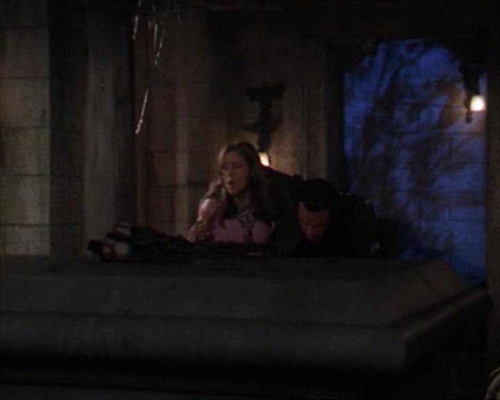 Charmed-Online-dot-net_309SleuthingWithTheEnemy2117.jpg Charmed-Online-dot-net_309SleuthingWithTheEnemy2117.jpg