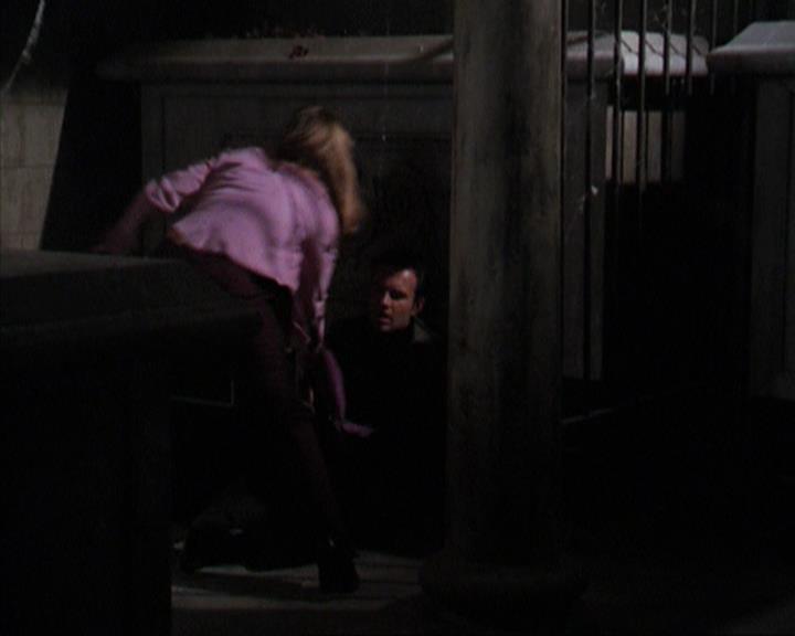 Charmed-Online-dot-net_309SleuthingWithTheEnemy2126.jpg Charmed-Online-dot-net_309SleuthingWithTheEnemy2126.jpg