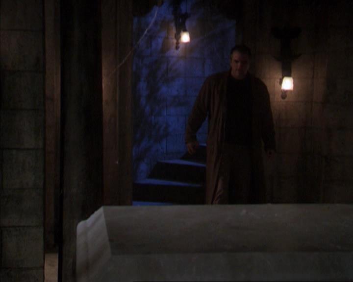 Charmed-Online-dot-net_309SleuthingWithTheEnemy2131.jpg Charmed-Online-dot-net_309SleuthingWithTheEnemy2131.jpg