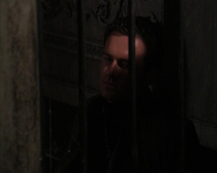 Charmed-Online-dot-net_309SleuthingWithTheEnemy2140.jpg Charmed-Online-dot-net_309SleuthingWithTheEnemy2140.jpg